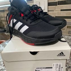 Brand New Men Adidas Black /white/ Carbon Basketball Shoes 