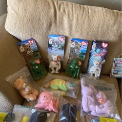 Large Collection Of Beanie Babies With All The Errors.