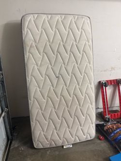 TWIN SIZE MATTRESS