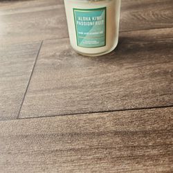 Bath and BodyWorks Aloha kiwiPassion Fruit CANDLE 