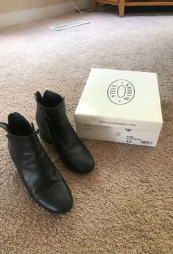 WOMENS STEVE MADEN SIZE 8 BLACK LEATHER ZIP UP BOOTS