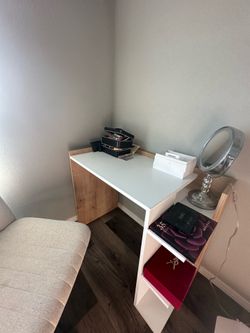 Mini make up table