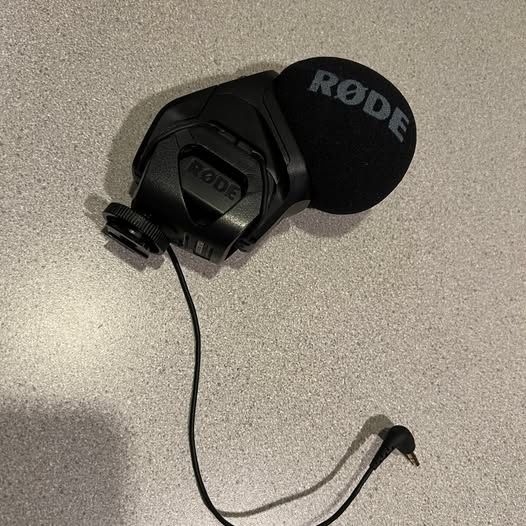 RODE Stereo VideoMic Pro Stereo On-Camera Microphone