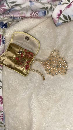 Pearl & Gold Necklace