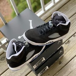 BRAND NEW JORDAN 5 “OREO” FOR SALE!!! MENS SIZE 12  $265