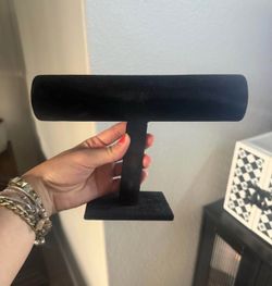 Bracelet watch holder