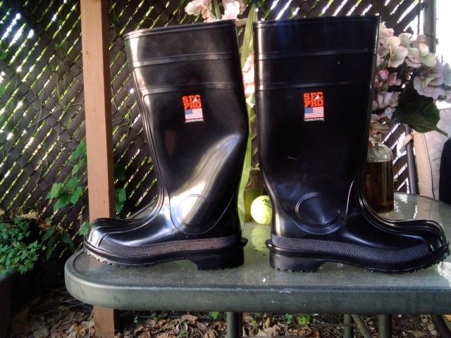 Steel Toed SFC (Shoes For Crews) Rubber Water Boots