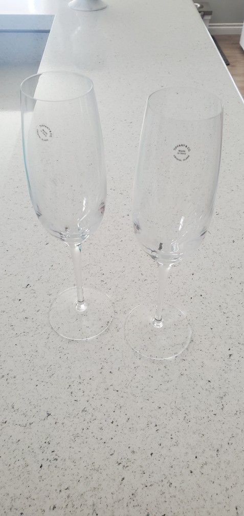 2 Champagne Flutes in Crystal