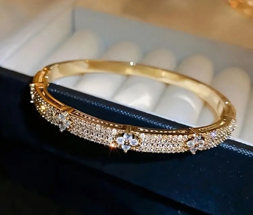 Women’s Bracelet