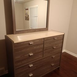 Dresser And Nightstand 