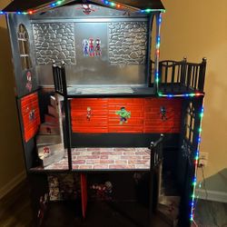 Boy Doll House ( Action Figure House ) 