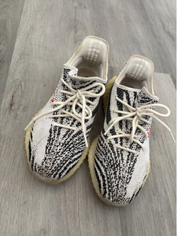 350 Yeezys zebra