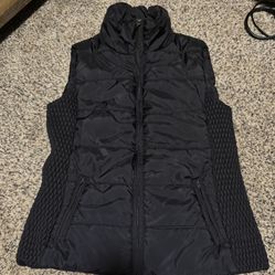 Liz Claiborne Small Woman’s Puffy Vest