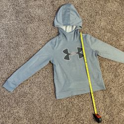 Gray Under Armour hoodie size medium women’s junior 