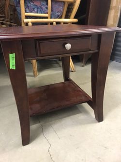 Medium sized coffee table in good condition