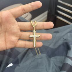 10kt Gold Rope Chain With Natural Diamond Pendant