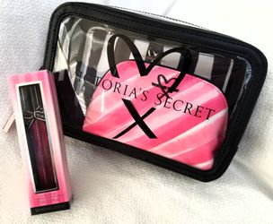 Great VS Mothers day set. Makeup bag and perfume rollerball