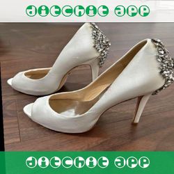 Party Clothes – Glow with Elegant and Trendy Looks follow film