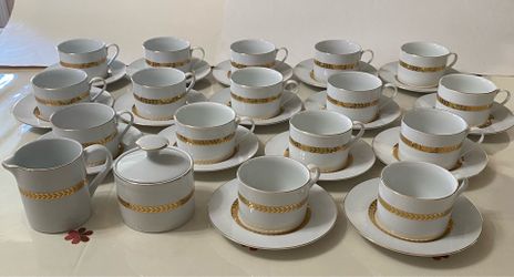 Retroneu Imperial Gold 491B 35 Pc Porcelain Tea Set 22K Gold Vintage China