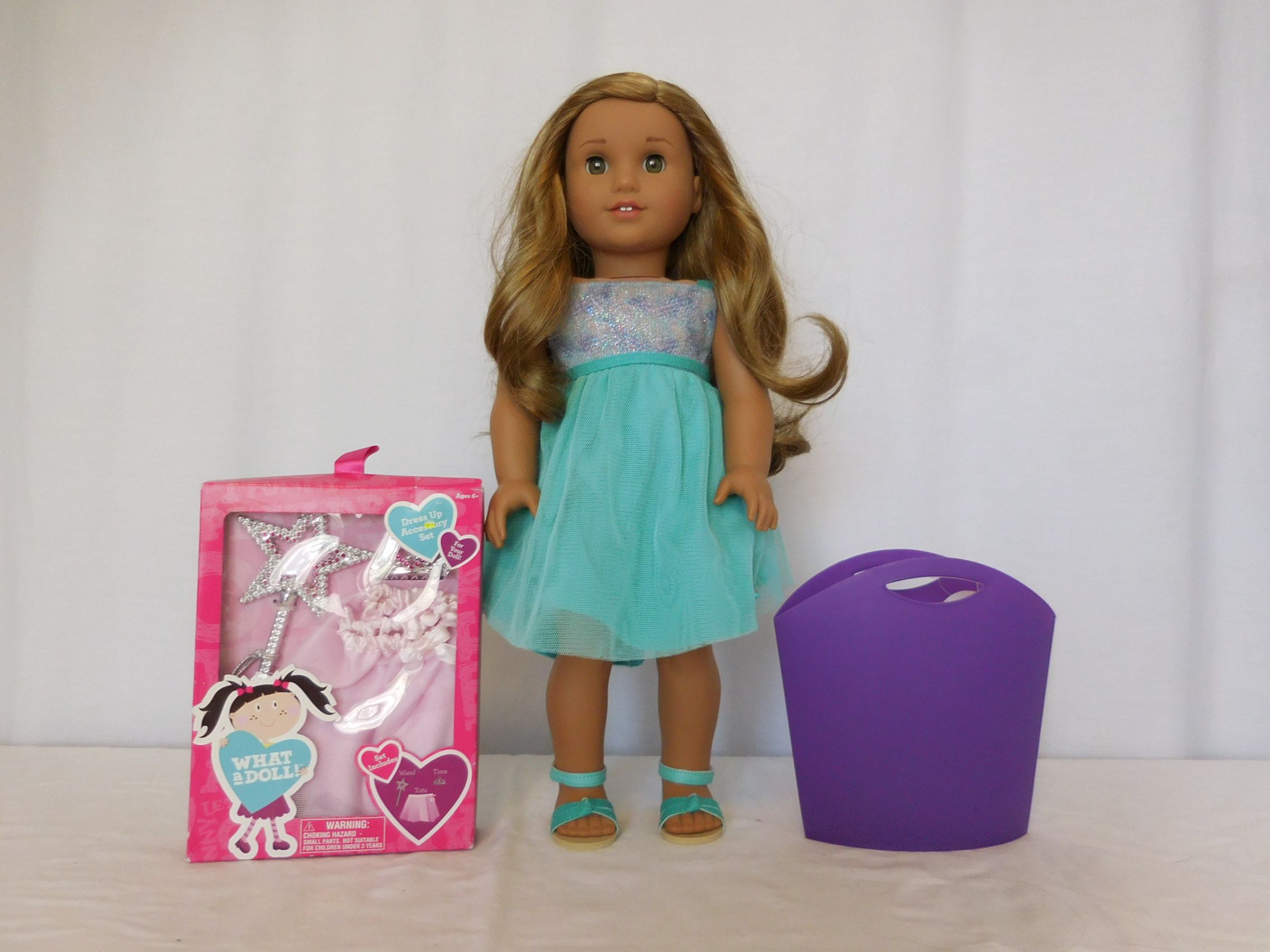 American Girl Doll Lea Dark Blonde Hair Brown Eyes + Truly Me Blue Sea Dress + Princess set + Tote