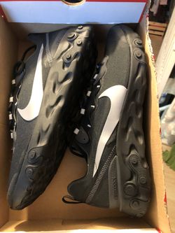 Nike element triple black