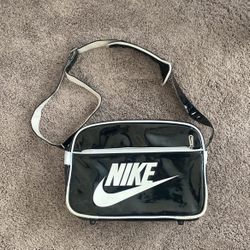 Nike Messenger Bag