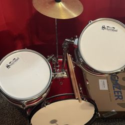 SCHOENHUT PIANO 🎹 COMPANY 5 PIECE KIDS DRUM 🥁 SET DOES NOT INCLUDE STOOL. PLEASE REVIEW CONDITION.
