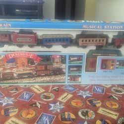 VINTAGE 1995 DICKENSVILLE COLLECTABLES CHRISTMAS TRAIN Musical STATION HOUSE MAKE OFFER