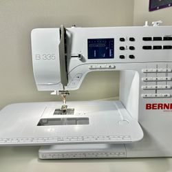 Bernina B335 Sewing Machine 