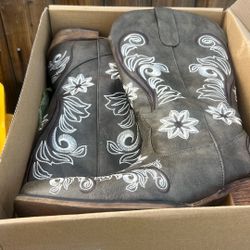 Woman Boots Size 10.5 