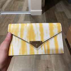 Michael Kors Clutch 