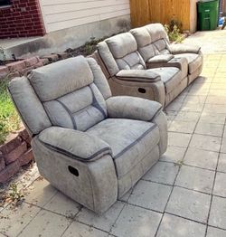 Recliners set