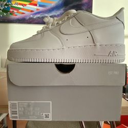 Nike Air Force 1 ‘ 07 Size 9.5