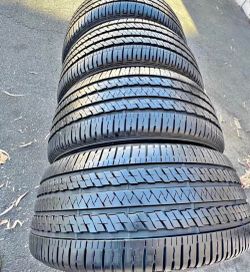 235-60R18 BRIGGESTONE BRAND TIRES EXCELENTE CONDICIÓN SET DE 4