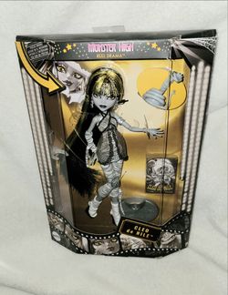 MONSTER HIGH CLEO DE NILE MUMMY REEL DRAMA BLACK AND WHITE DOLL NEW IN BOX--PRICE IS FIRM