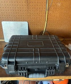 Seahorse SE-920 Hard Protective Case w/ Foam - Waterproof, Crushproof, Un-used