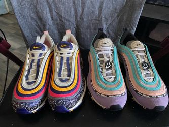 NIKE AIR MAX  SIZE 6Y and 7Y