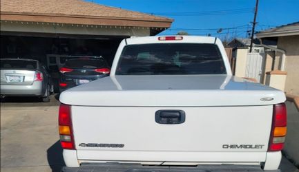 Sung top tonneau cover