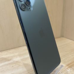 I Phone 11 Pro Max 64GB Green Factory Unlocked Used Like New