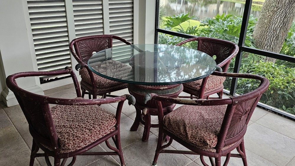 Porch Table & Chairs 