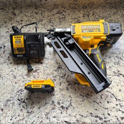 DEWALT  30G