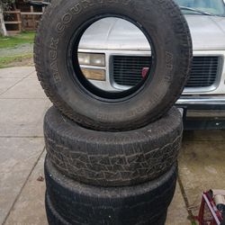 Lt 265/75/r16 10ply ($380) Bucks