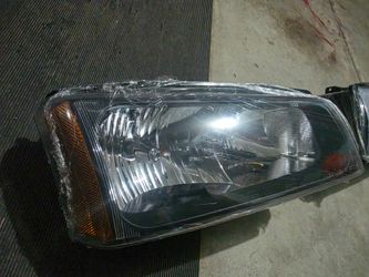 2005 Chevy Silverado 2500HD headlights
