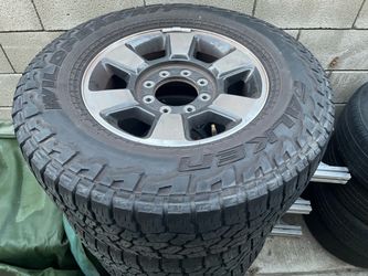 Ford Superduty LT 275/70/R18 A/T, tire / rim combo,,