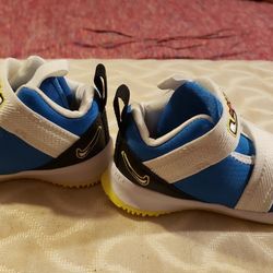 Brand New Nike Size 5c