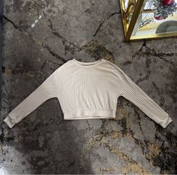 Gilly Hicks Cropped Sweater size small