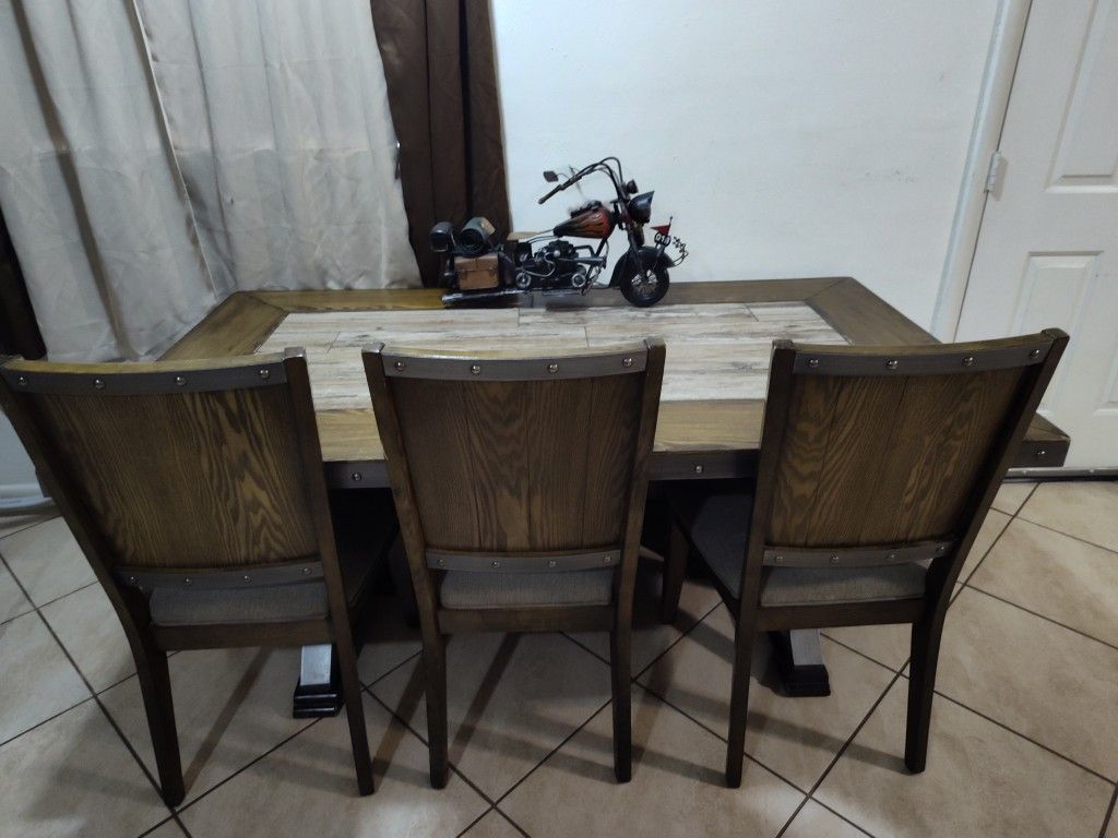 Dining room table 