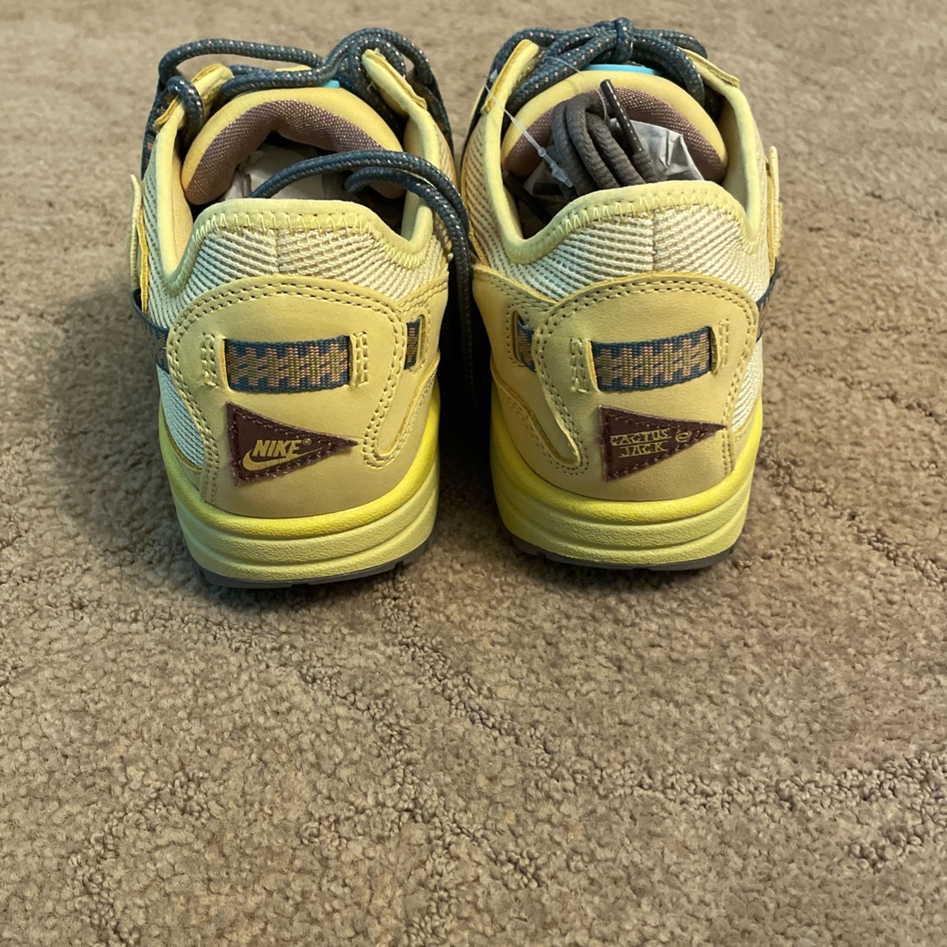 Nike Air Max 1 X Cactus Jack Saturn Gold Size 7.5