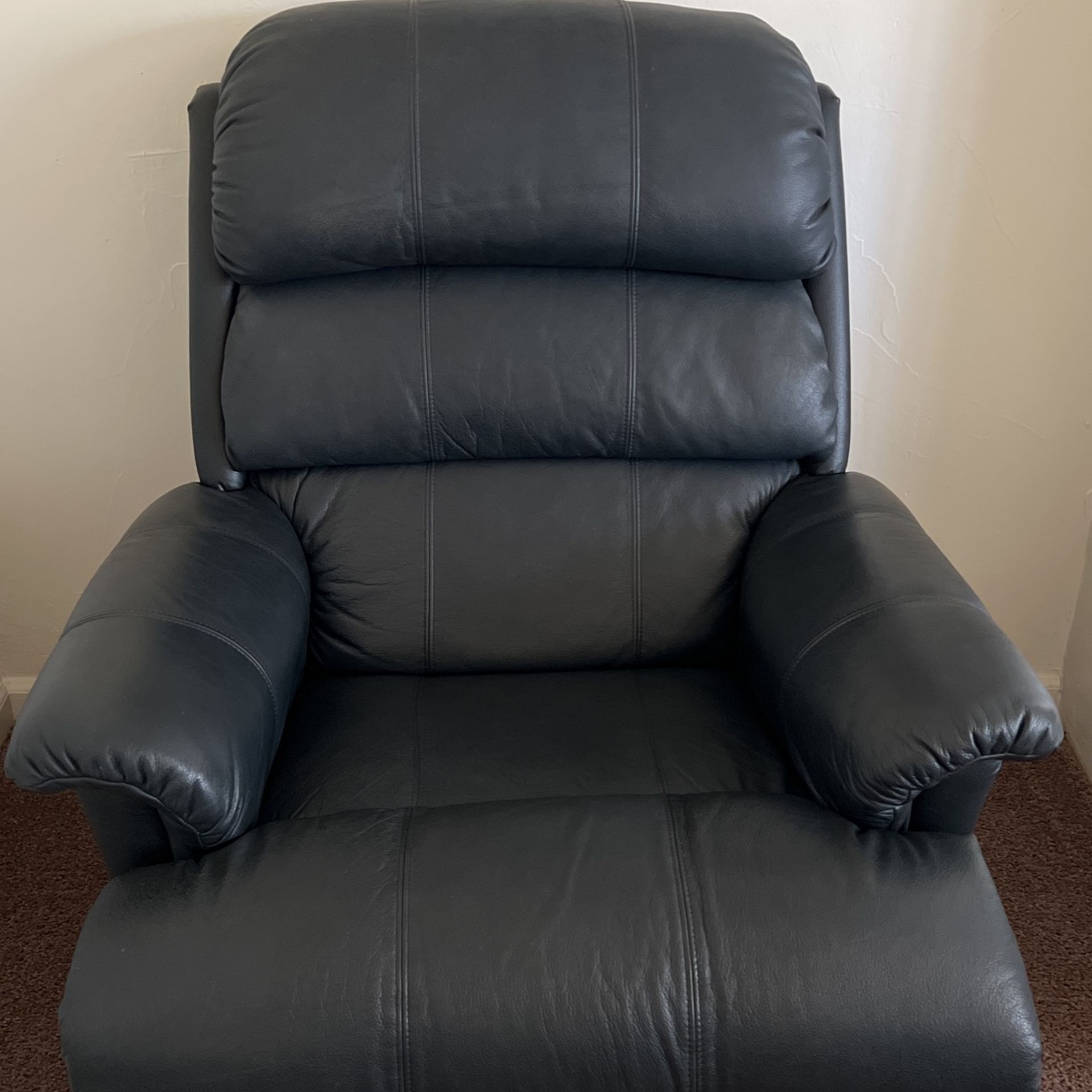 Gently Used Lazy Boy ROCKER Recliner Blue Leather