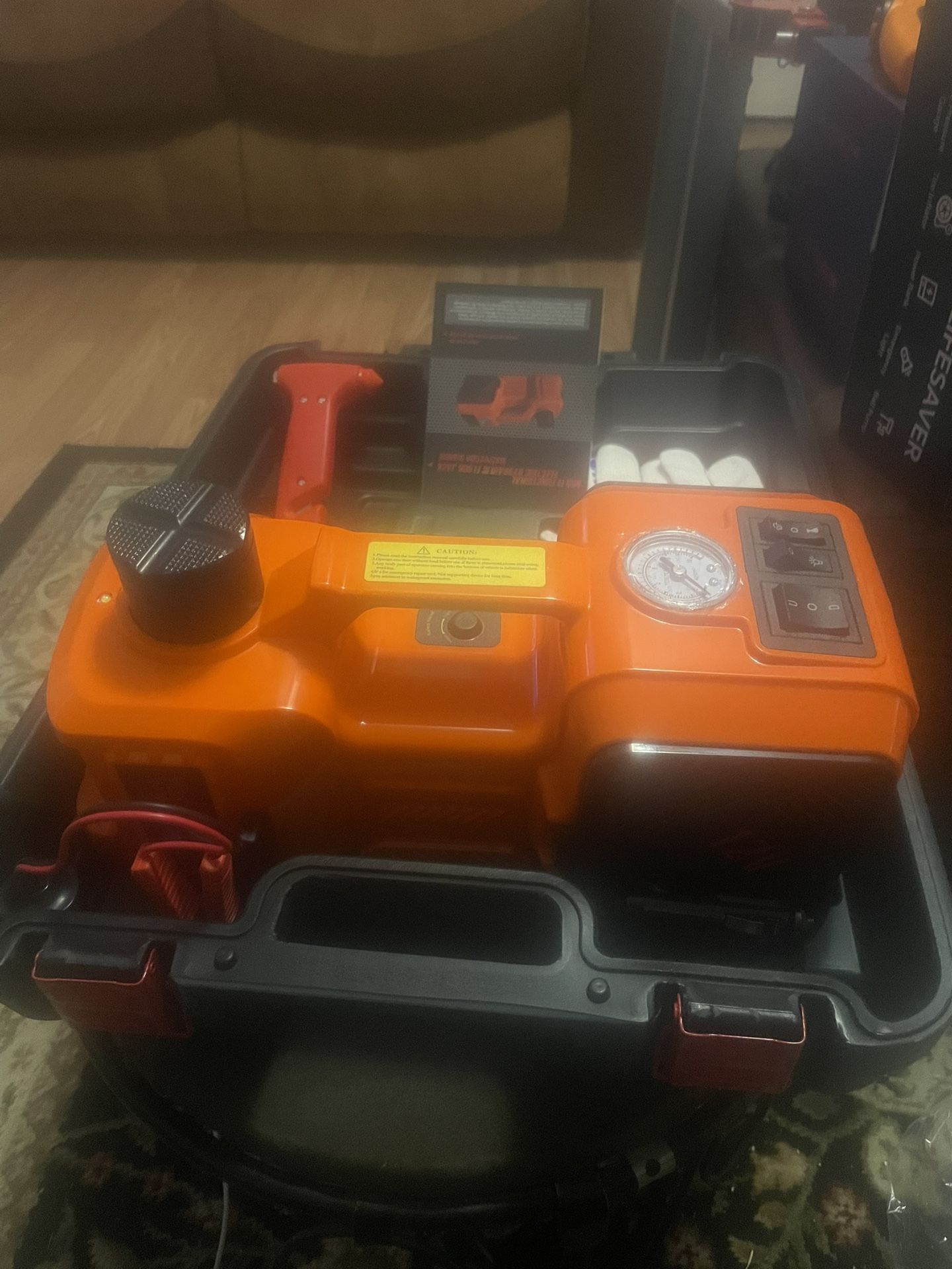 Brand New Electric Hydraulic floor jack